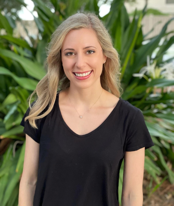 Dr. Daniel Crabapple Knoll Veterinary Clinic